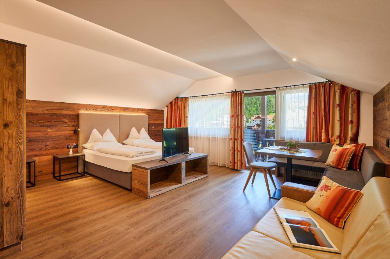 Mountain B&B - La Scalira Корвара-ин-Бадия Экстерьер фото