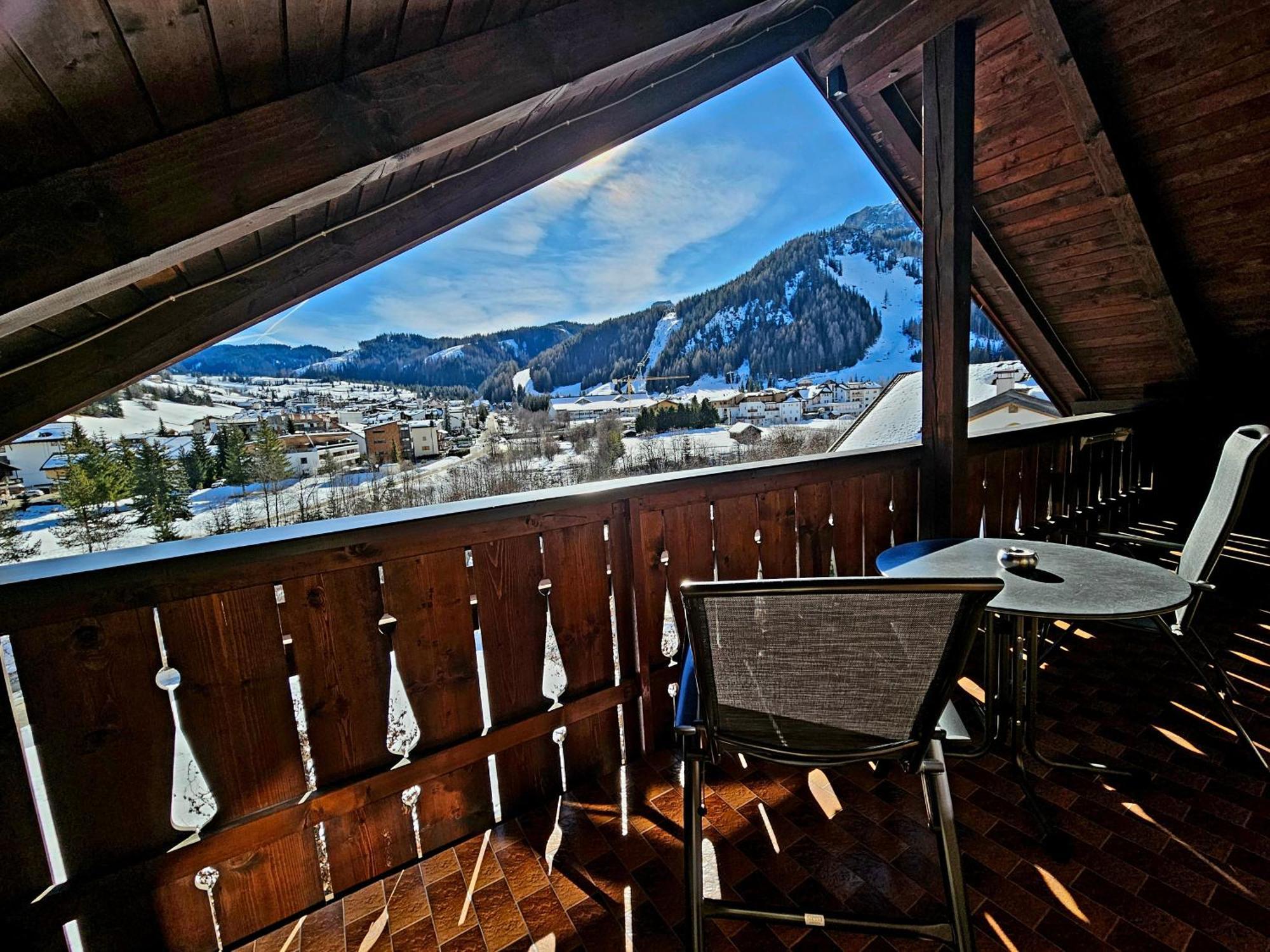 Mountain B&B - La Scalira Корвара-ин-Бадия Экстерьер фото