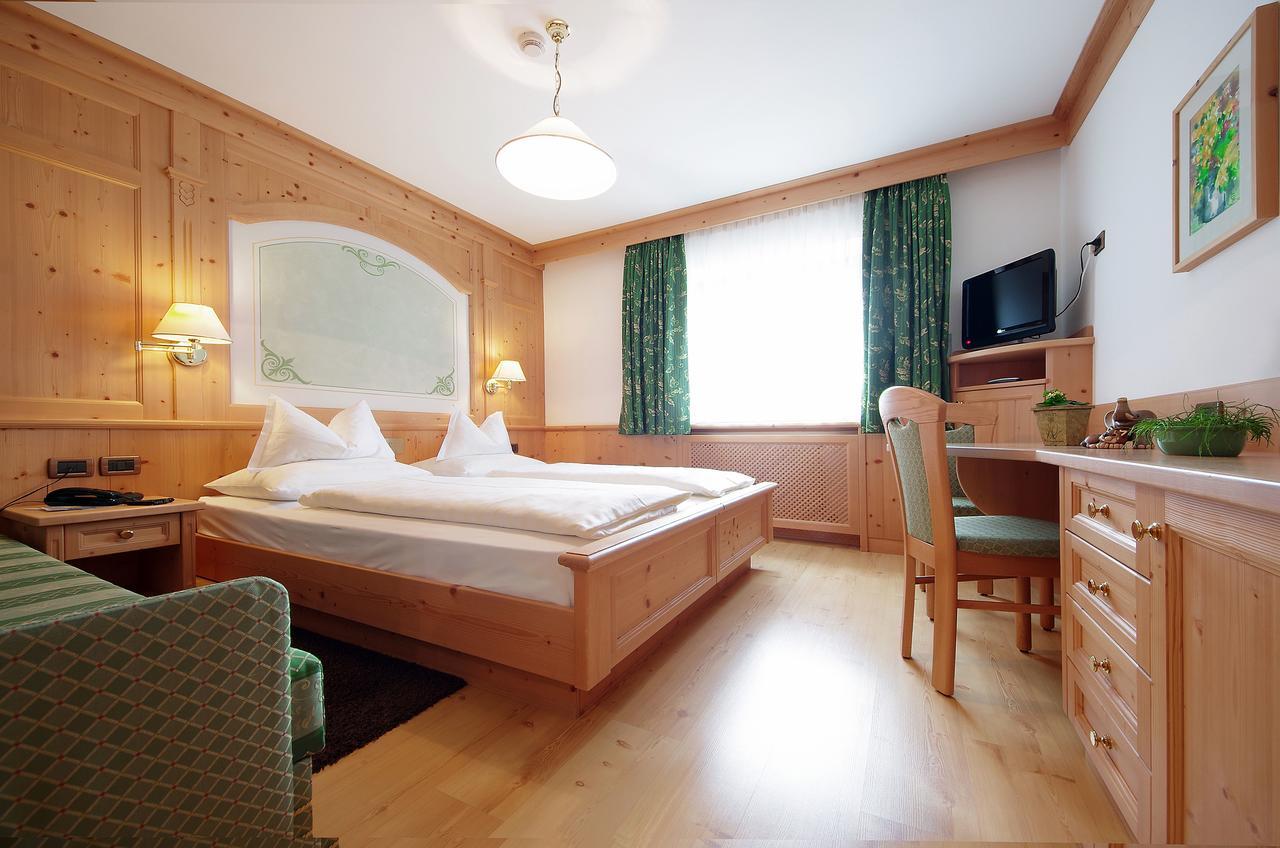 Mountain B&B - La Scalira Корвара-ин-Бадия Экстерьер фото