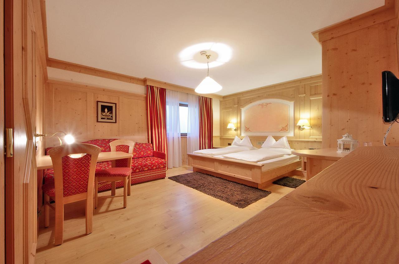 Mountain B&B - La Scalira Корвара-ин-Бадия Экстерьер фото