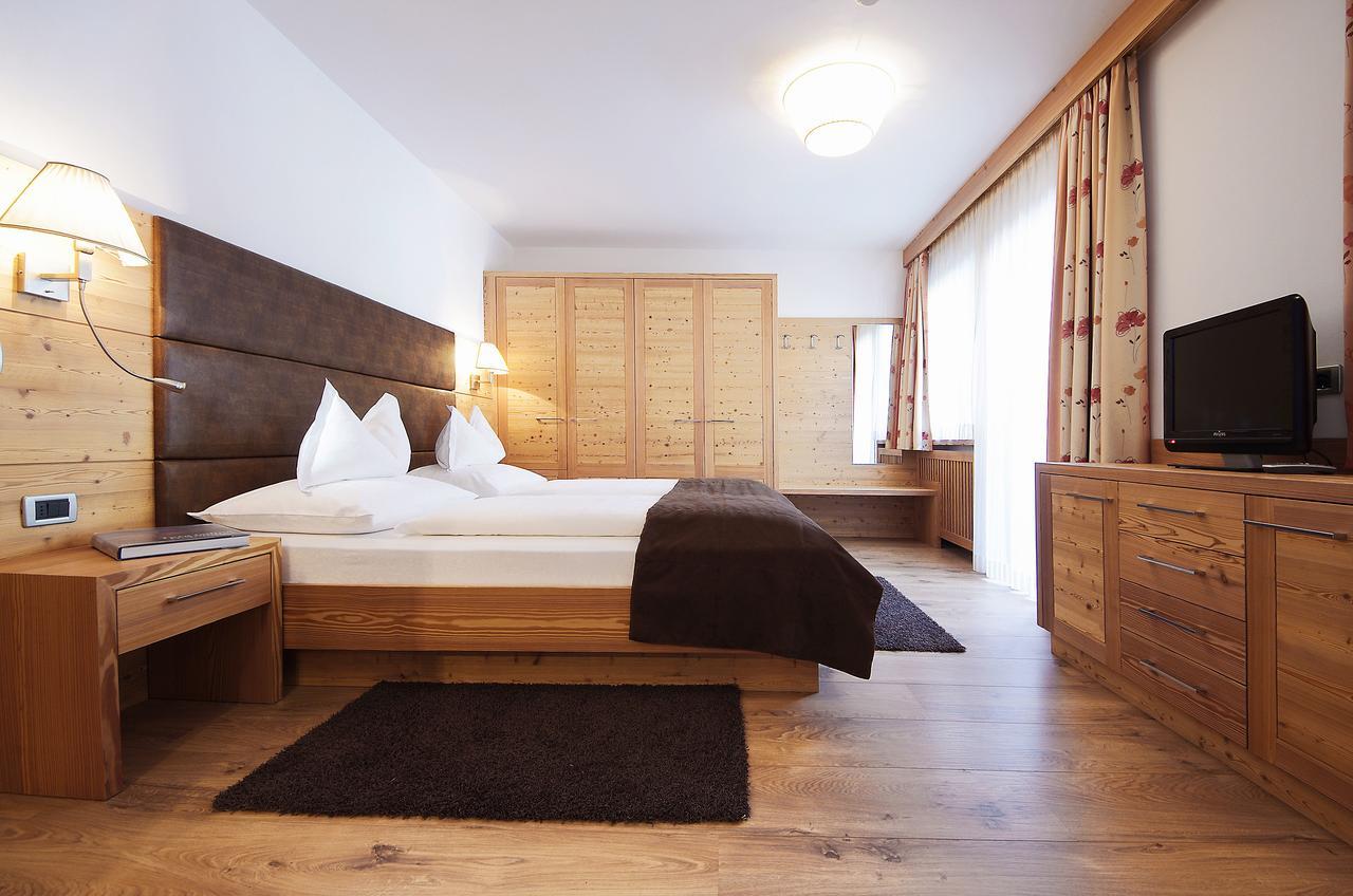 Mountain B&B - La Scalira Корвара-ин-Бадия Экстерьер фото